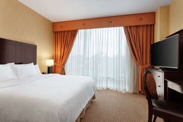 هتل Embassy Suites By Hilton Huntsville