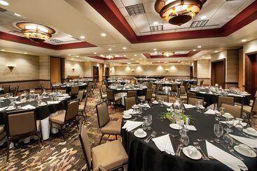 هتل Embassy Suites By Hilton Huntsville