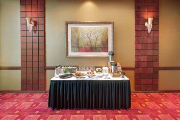 هتل Embassy Suites By Hilton Huntsville