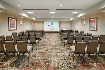 هتل Embassy Suites By Hilton Huntsville