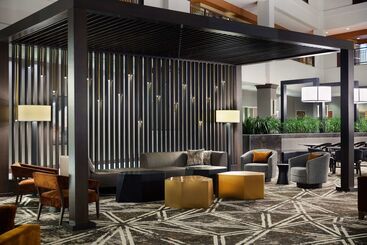 هتل Embassy Suites By Hilton Huntsville