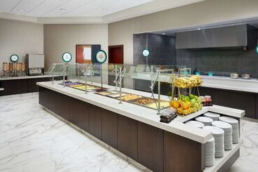 هتل Embassy Suites By Hilton Huntsville