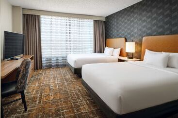 هتل Embassy Suites By Hilton Huntsville