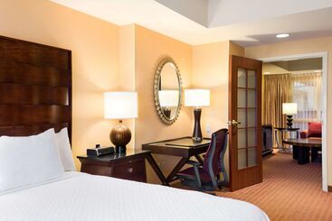 Embassy Suites By Hilton Norman Hotel & Conference Center