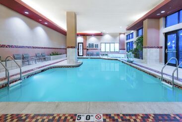 هتل Embassy Suites By Hilton St. Louis St. Charles
