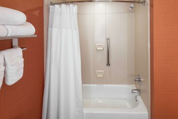هتل Embassy Suites By Hilton St. Louis St. Charles