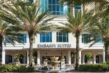 هتل Embassy Suites By Hilton Tampa Downtown Convention Center