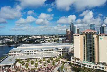 هتل Embassy Suites By Hilton Tampa Downtown Convention Center
