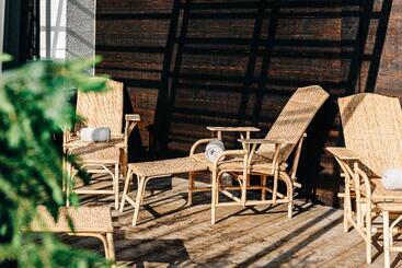 هتل Experimental Chalet