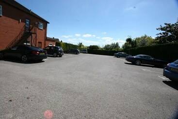 هتل Grange Moor