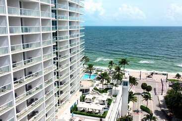 هتل Beach House Fort Lauderdale, a Hilton Resort