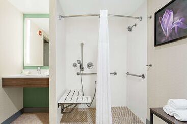 هتل Hilton Garden Inn Allentown Bethlehem Airport