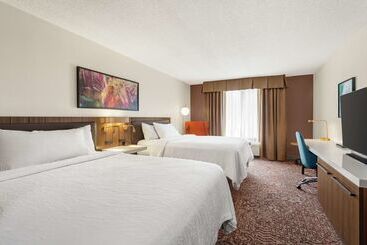 هتل Hilton Garden Inn Allentown Bethlehem Airport