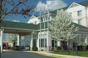 هتل Hilton Garden Inn Allentown Bethlehem Airport