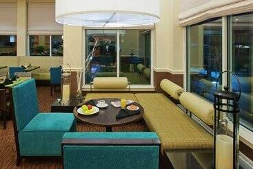هتل Hilton Garden Inn Allentown Bethlehem Airport