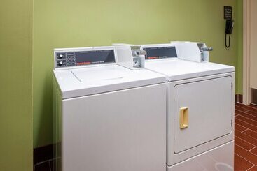 هتل Hilton Garden Inn Allentown Bethlehem Airport
