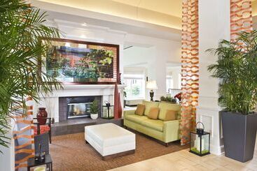 هتل Hilton Garden Inn Baltimore/white Marsh