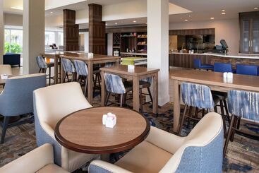 هتل Hilton Garden Inn Baton Rouge Airport