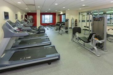 هتل Hilton Garden Inn Buffalo Airport