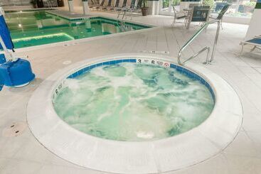 هتل Hilton Garden Inn Buffalo Airport
