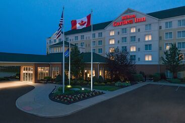 هتل Hilton Garden Inn Buffalo Airport