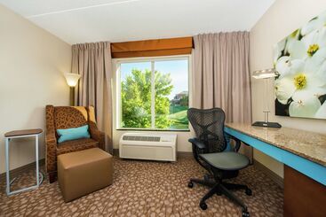 هتل Hilton Garden Inn Charlottesville