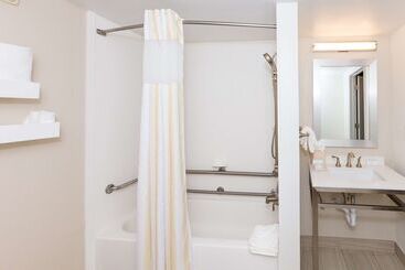 هتل Hilton Garden Inn Daytona Beach Airport