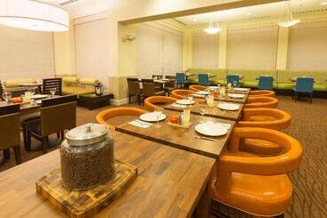 هتل Hilton Garden Inn Daytona Beach Airport