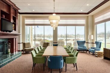 هتل Hilton Garden Inn Dubuque Downtown
