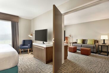 هتل Hilton Garden Inn Dubuque Downtown