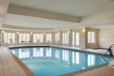 هتل Hilton Garden Inn Dubuque Downtown