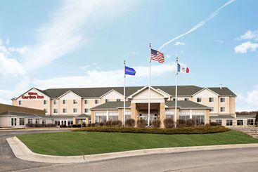 هتل Hilton Garden Inn Dubuque Downtown