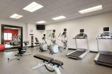 هتل Hilton Garden Inn Dubuque Downtown