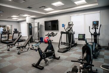 هتل Hilton Garden Inn Fayetteville Fort Liberty