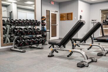 هتل Hilton Garden Inn Fayetteville Fort Liberty