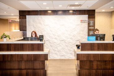 هتل Hilton Garden Inn Fayetteville Fort Liberty