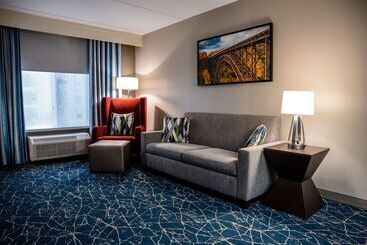 هتل Hilton Garden Inn Fayetteville Fort Liberty