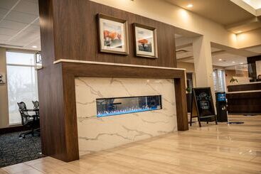 هتل Hilton Garden Inn Fayetteville Fort Liberty
