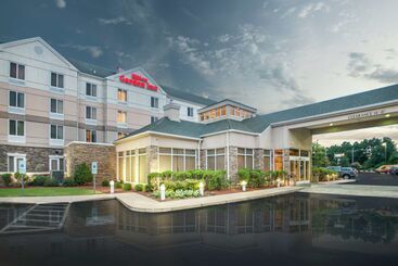 هتل Hilton Garden Inn Fayetteville Fort Liberty