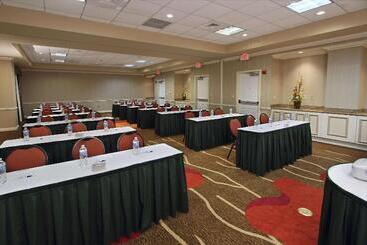 هتل Hilton Garden Inn Fort Lauderdale Airport Cruise Port