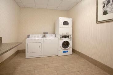 هتل Hilton Garden Inn Fort Collins