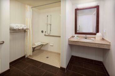 هتل Hilton Garden Inn Gainesville