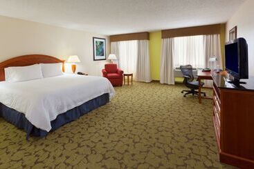 هتل Hilton Garden Inn Gainesville