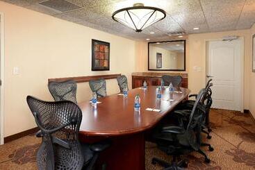 هتل Hilton Garden Inn Greensboro