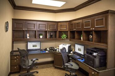 هتل Hilton Garden Inn Hampton Coliseum Central