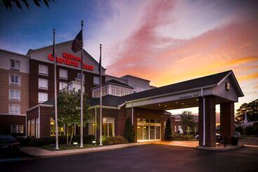 هتل Hilton Garden Inn Hampton Coliseum Central