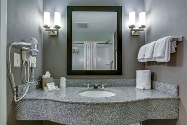 هتل Hilton Garden Inn Louisville/northeast
