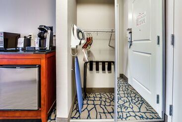 هتل Hilton Garden Inn Louisville/northeast