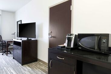 هتل Hilton Garden Inn Norman
