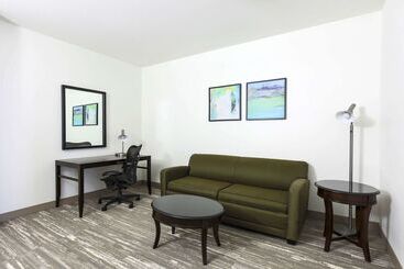 هتل Hilton Garden Inn Norman
